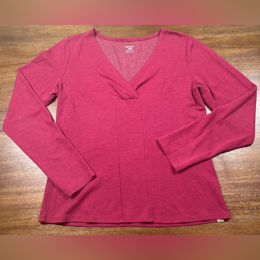 Horny Toad Women’s Size M Red V-Neck Long Sleeve Pullover Short